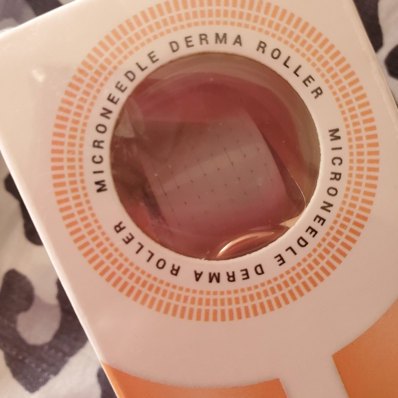 Derma Roller - Picture 2 of 3
